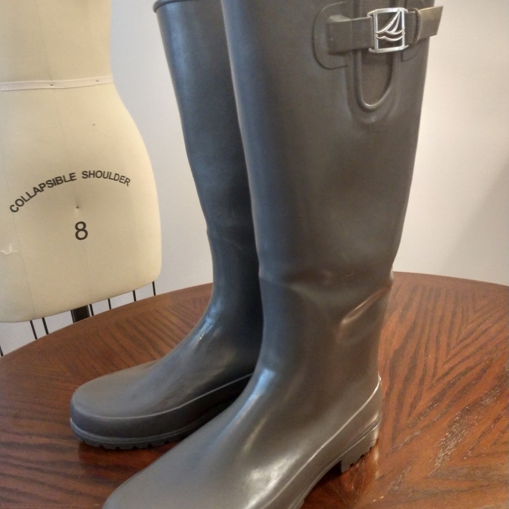 Sperry Topsider rain boots.